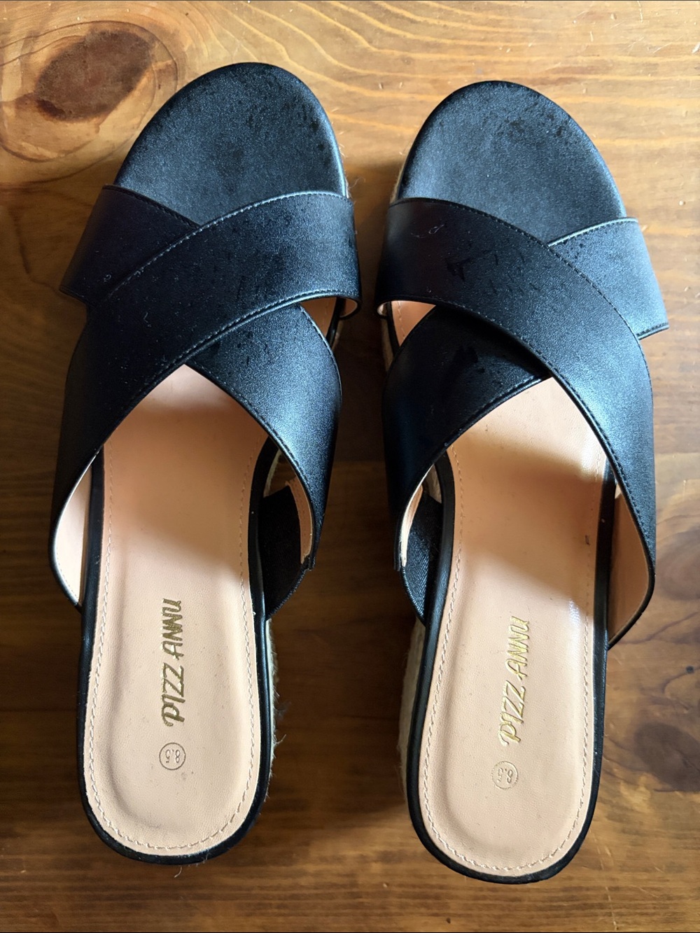 Pizz Annu Black Crisscross Slide Mules for Women